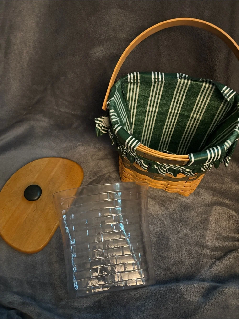Longaberger Green and Oak Woven Basket with Lid and Handle